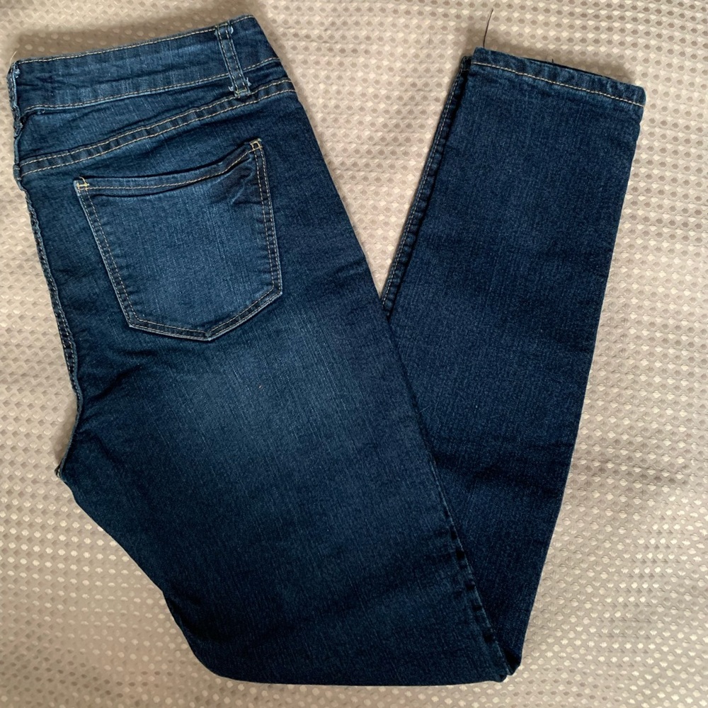 🍉London low rise skinny fit jeans junior size 13, med denim, distressing, boho